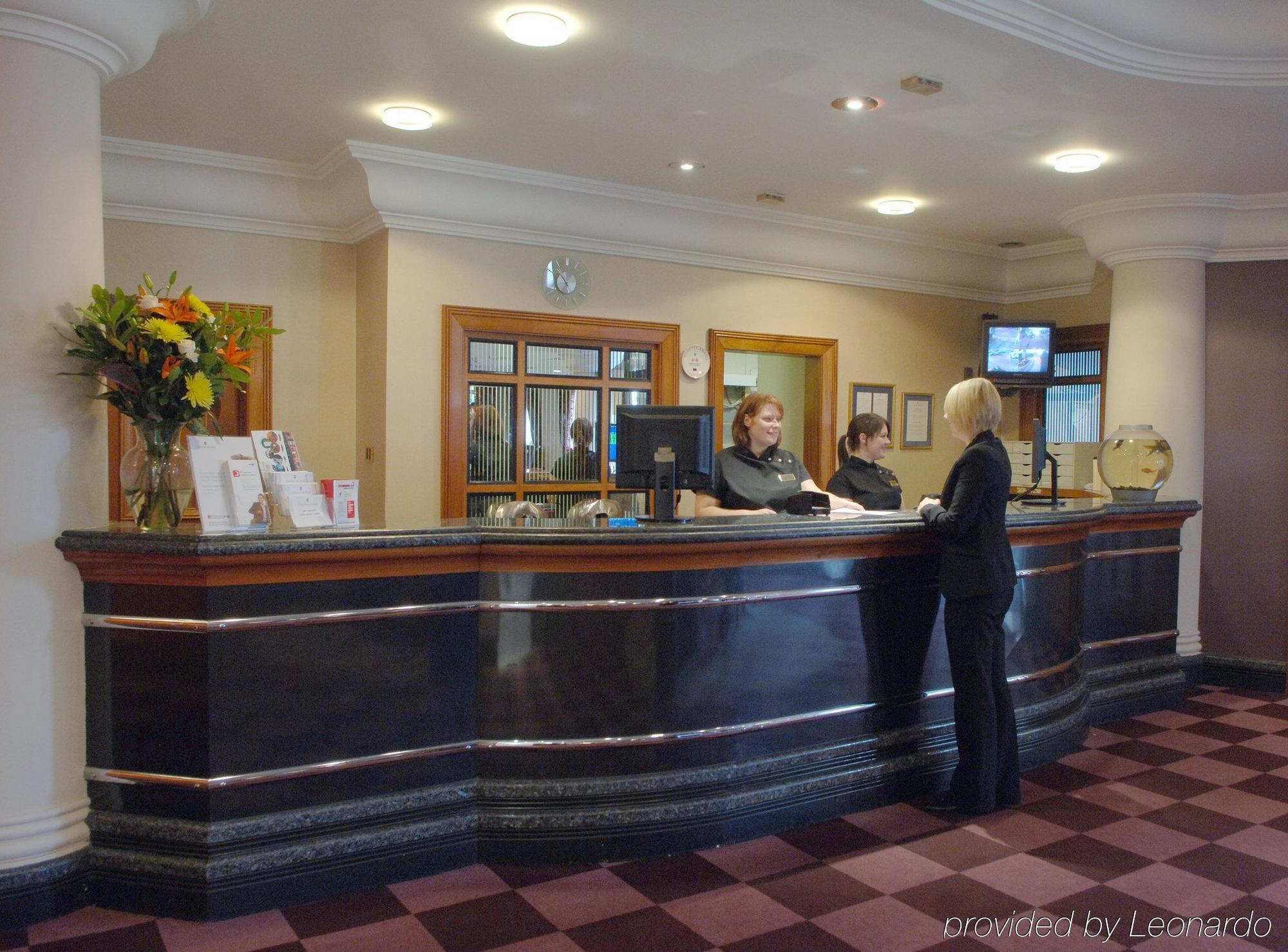 אש Mercure Dartford Brands Hatch Hotel & Spa מראה פנימי תמונה