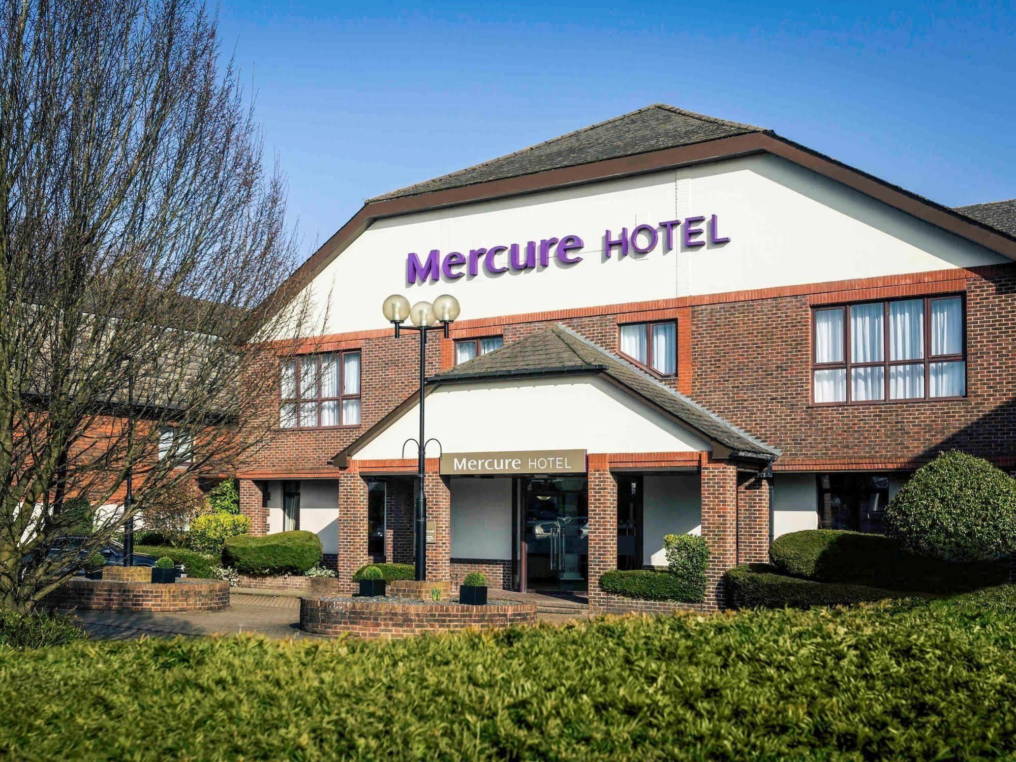 אש Mercure Dartford Brands Hatch Hotel & Spa מראה חיצוני תמונה
